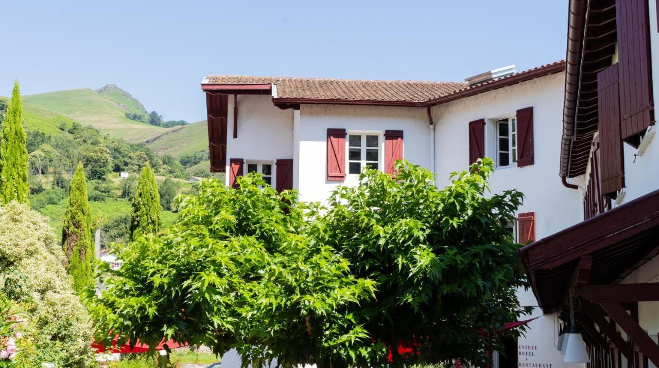 Hotel Juantorena Saint-Etienne-de-Baigorry Kültér fotó