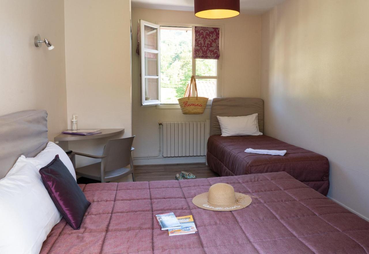 Hotel Juantorena Saint-Etienne-de-Baigorry Kültér fotó